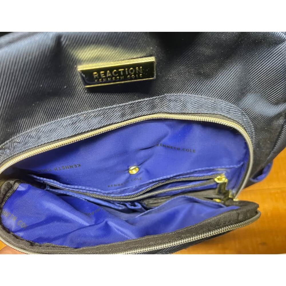 Reaction Kenneth Cole Backpack - Picture 6 of 10